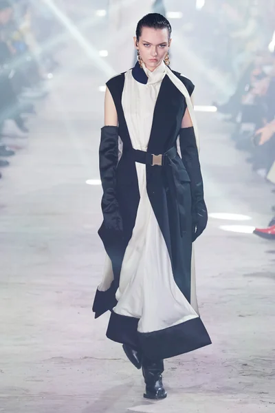 Look 40